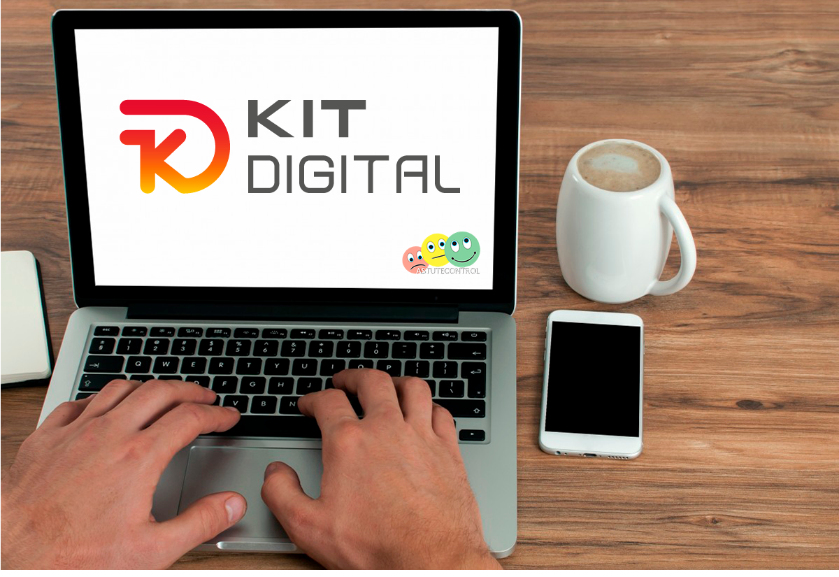 imagen de un ordenador con el logo del kit digital